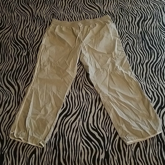 GAP bottoms - Picture 3 of 6